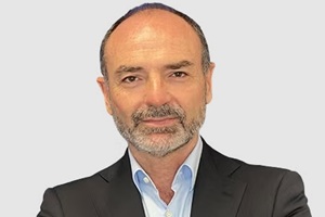 Mejores cirujanos plásticos - Dr. Ángel Juárez Cordero