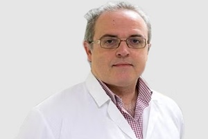 Cirujanos abdominales - Dr. José Perea García