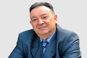 Cirujanos de tiroides - Dr. Antonio Becerra Fernández