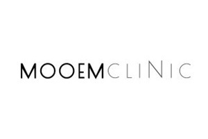 Mejores clínicas de relleno de labios - Logo MooemClinic Madrid