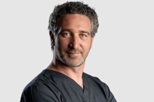 Dentistas estéticos - Dr. Gerardo Corbella Spezzi