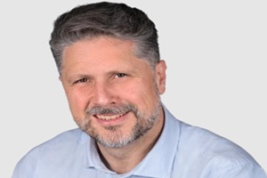 Ldo. Carlos Postigo Moreno