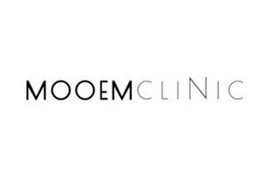 Mejores clínicas injerto capilar Madrid - Logo MooemClinic posicionada como la mejor clínica trasplante capilar Madrid