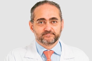Cirujanos de columna vertebral - Dr. Luis Ley Urzaiz